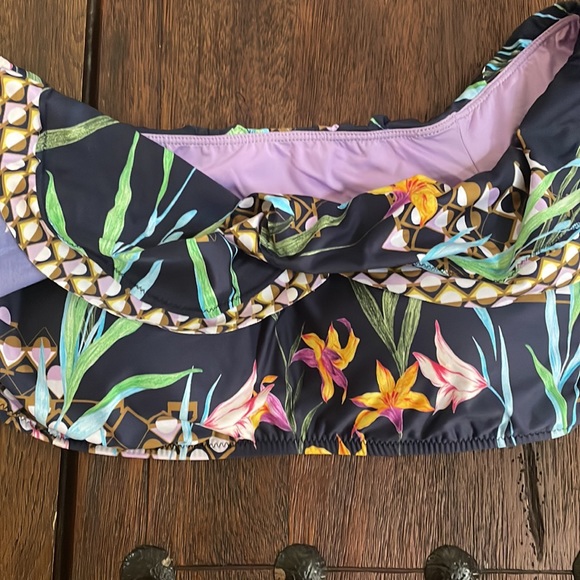 Trina Turk NWT two piece Floral off the shoulder Swim. Top SZ 14 bottom SZ 12 - Picture 4 of 8